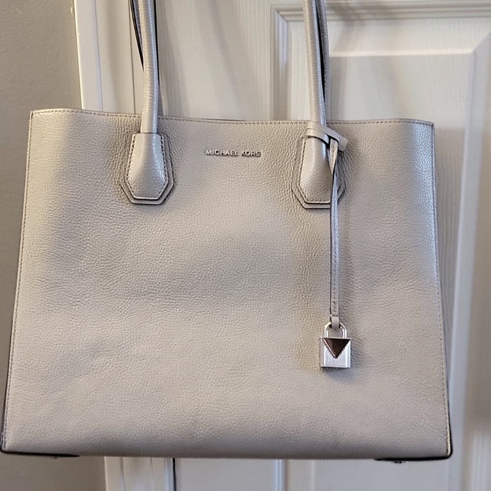 Michael Kors tote
